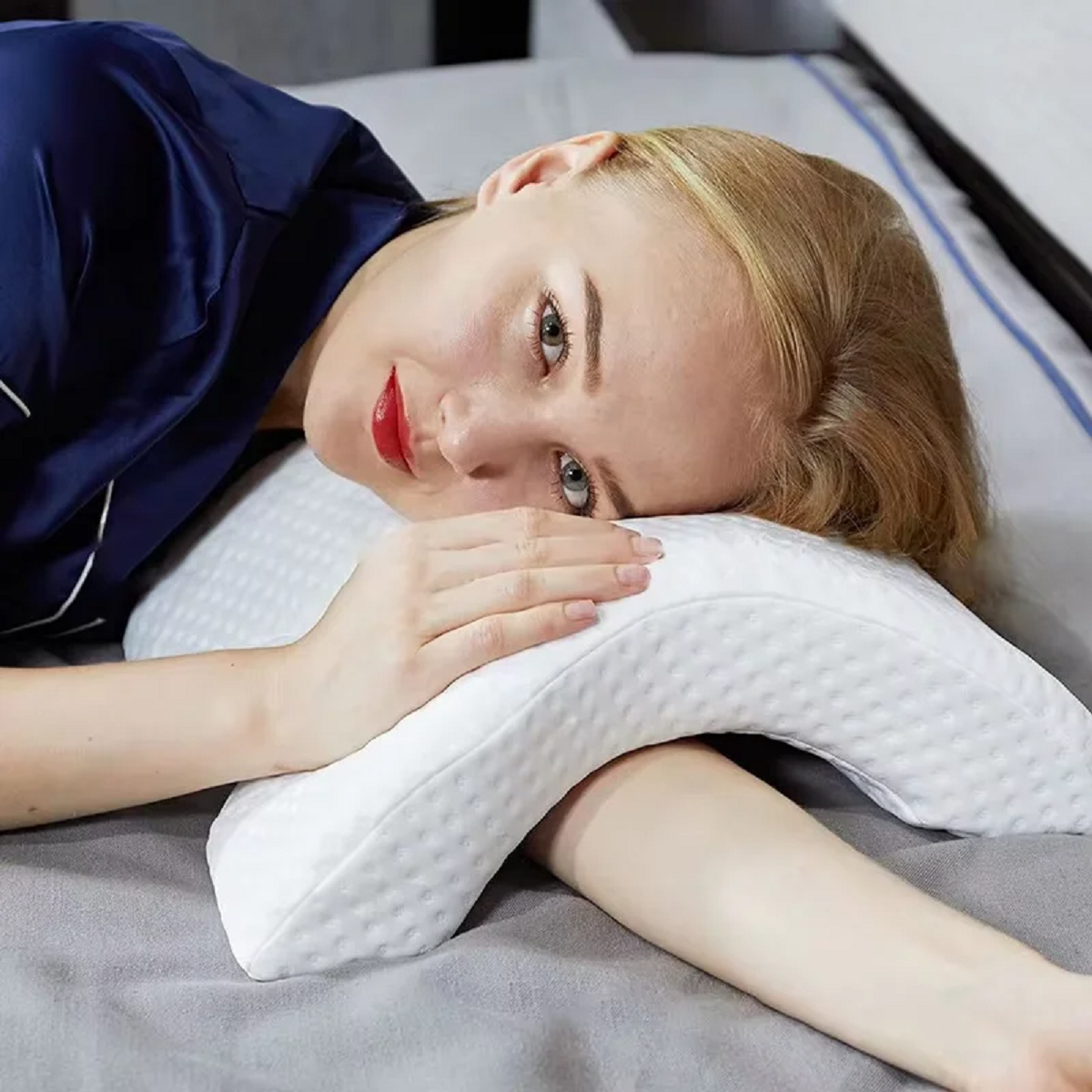 Memory Foam Arm-Hole Pillow for Side Sleepers